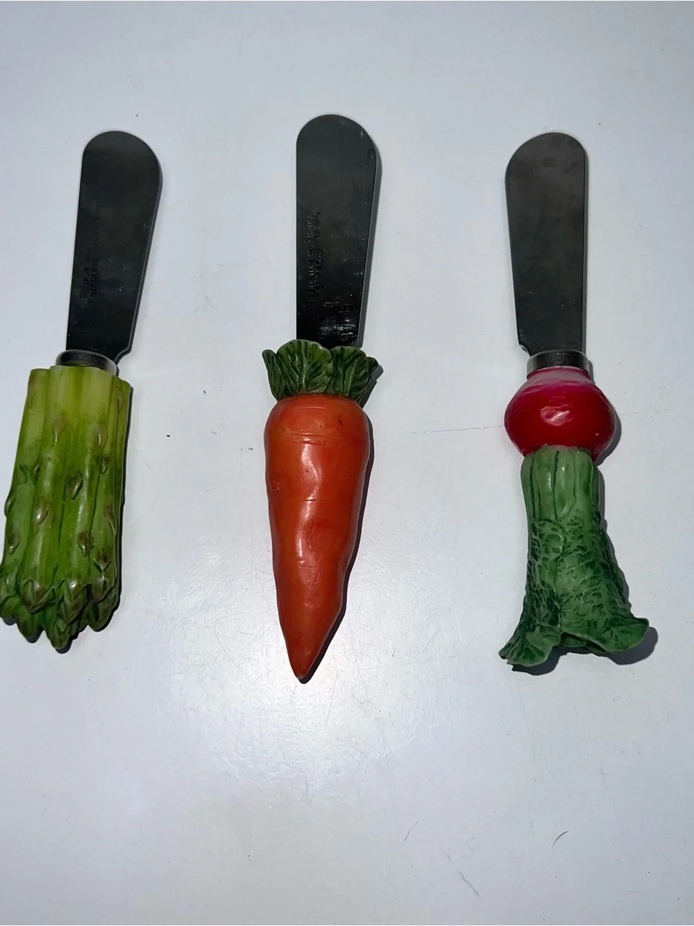 VTG Vegetable-Themed Spreader Set